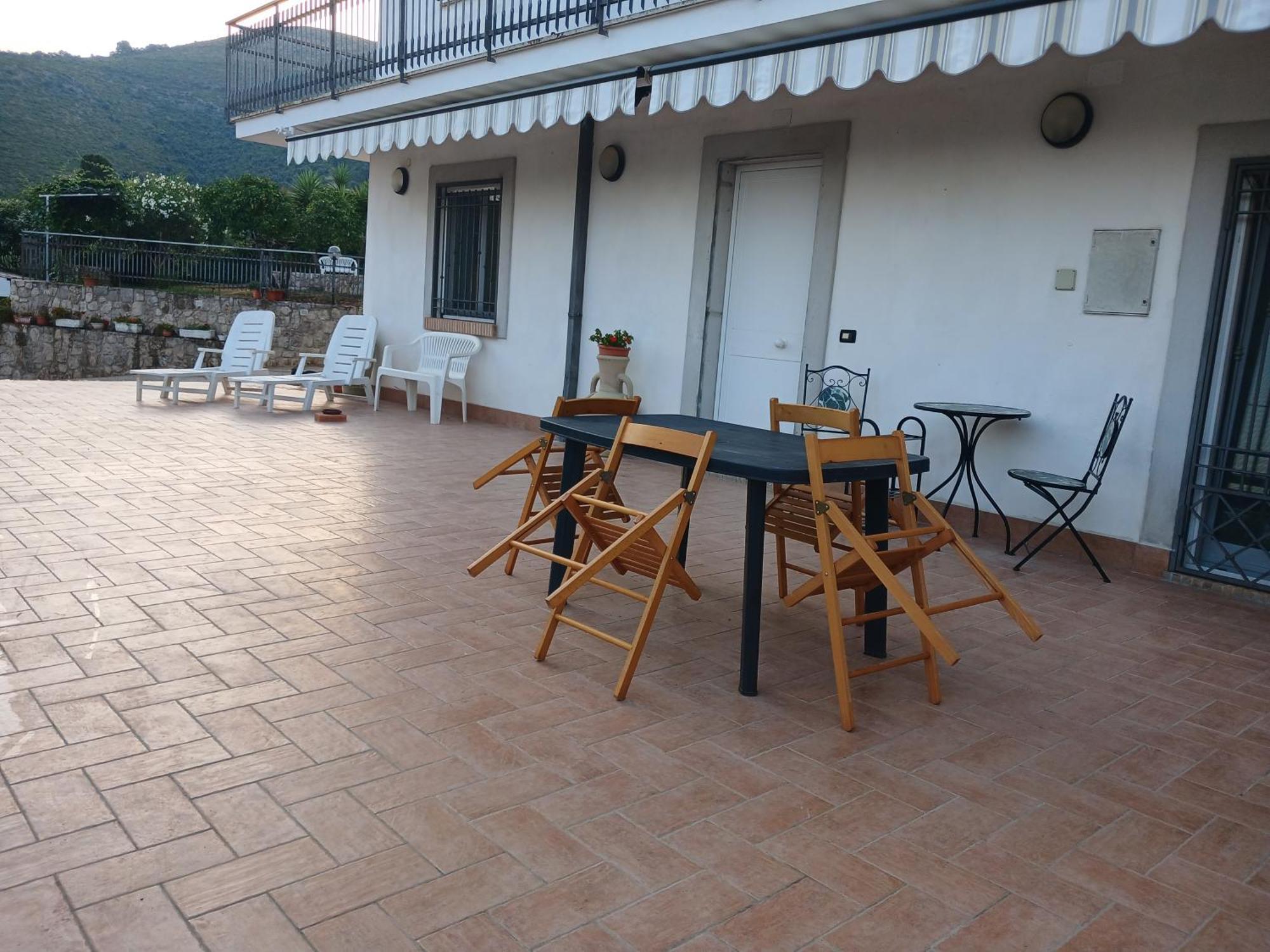 Appartamento In Collina Fondi Bagian luar foto